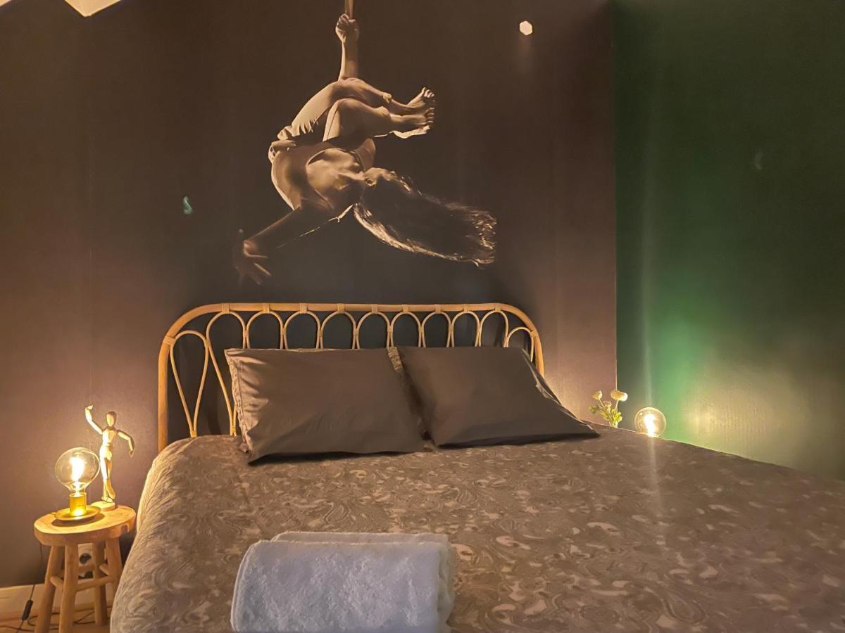 El Circo Gambetta,Sublime Suite Balneo Hypercentre エペルネー エクステリア 写真